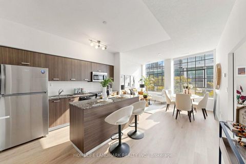 Photo 13 at 204 - 832 Bay Street, Bay Street Corridor, Toronto