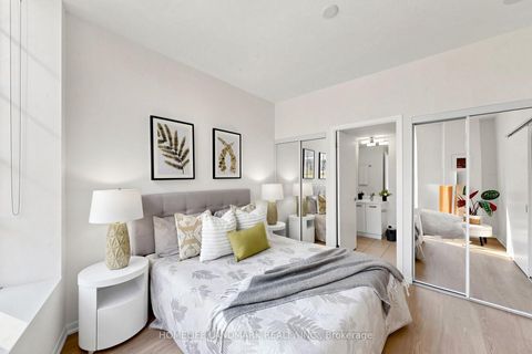 Photo 18 at 204 - 832 Bay Street, Bay Street Corridor, Toronto