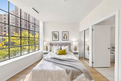 Photo 20 at 204 - 832 Bay Street, Bay Street Corridor, Toronto