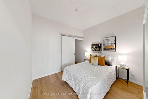 Photo 22 at 204 - 832 Bay Street, Bay Street Corridor, Toronto