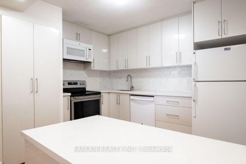 Photo 17 at 2607 - 10 Tangreen Court, Newtonbrook West, Toronto