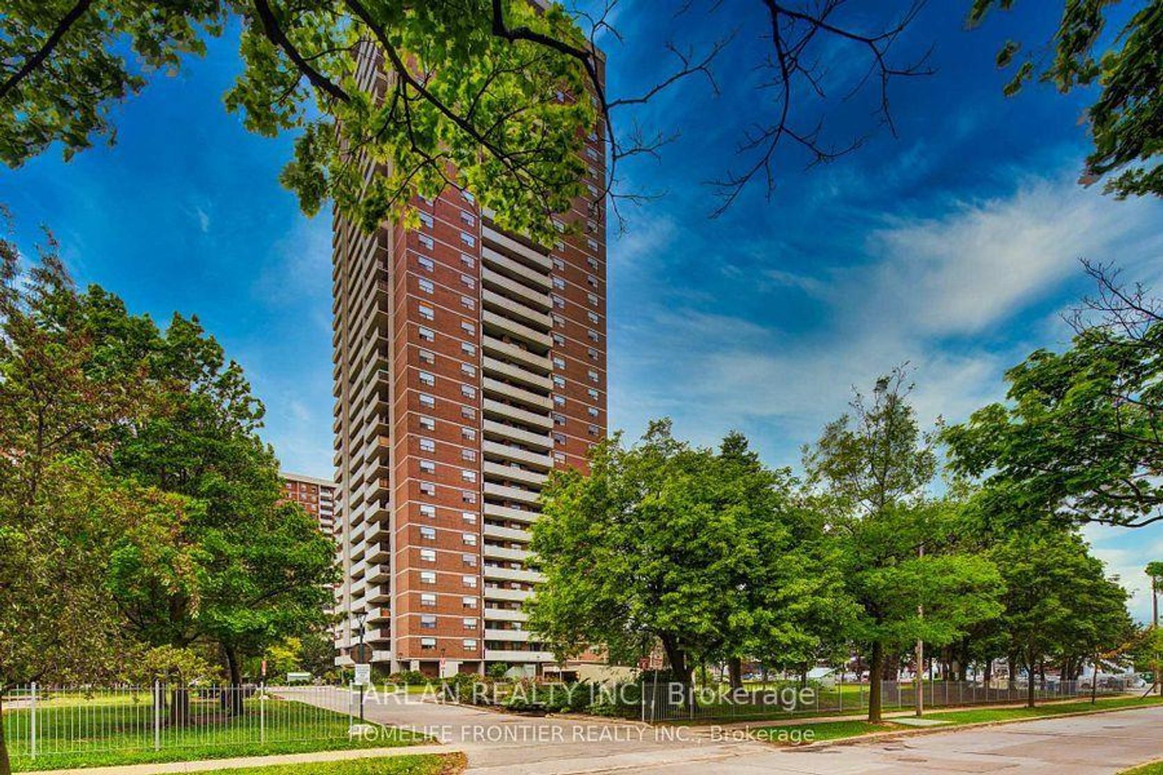 2607 - 10 Tangreen Court, Newtonbrook West, Toronto 