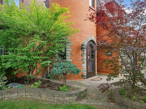 Photo 2 at 59 Chipstead Road, Don Mills, Toronto