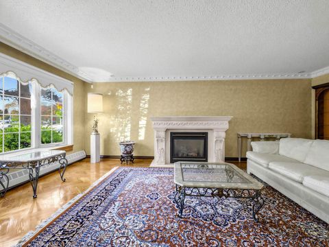 Photo 6 at 59 Chipstead Road, Don Mills, Toronto