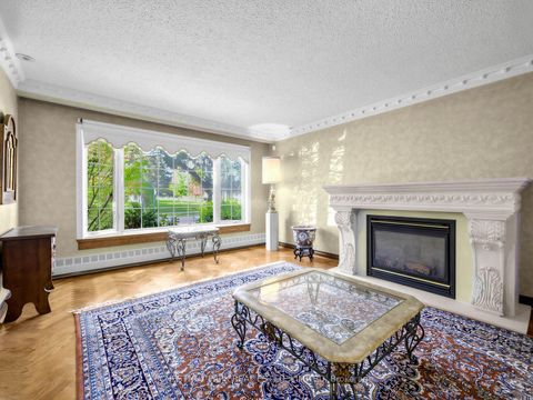 Photo 9 at 59 Chipstead Road, Don Mills, Toronto