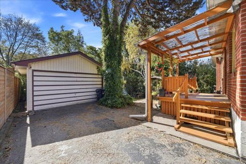 Photo 3 at 241 Churchill Avenue, Willowdale West, Toronto