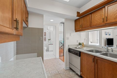 Photo 11 at 747 - 24 Southport Street, Swansea, Toronto