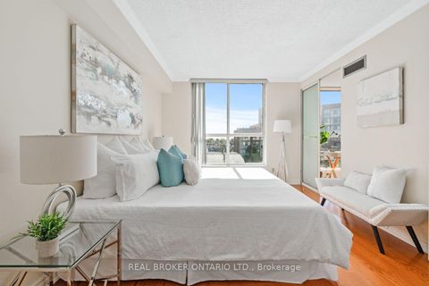 Photo 16 at 747 - 24 Southport Street, Swansea, Toronto