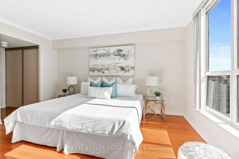 Photo 17 at 747 - 24 Southport Street, Swansea, Toronto