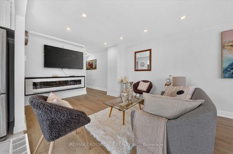 Photo 8 at 210 Linden Avenue, Kennedy Park, Toronto
