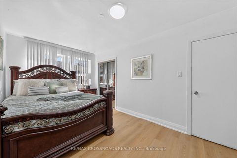 Photo 11 at 210 Linden Avenue, Kennedy Park, Toronto
