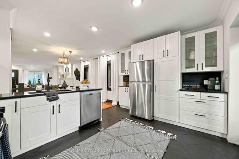 Photo 13 at 263 Waverley Road, The Beaches, Toronto