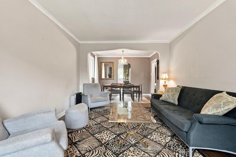 Photo 3 at 89 Yorkview Drive, Queensway, Toronto