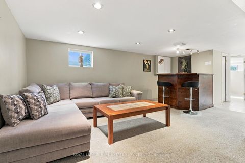 Photo 13 at 89 Yorkview Drive, Queensway, Toronto