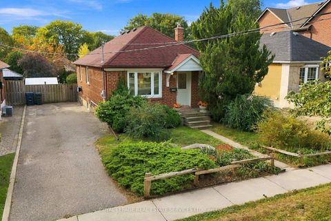 Photo 20 at 89 Yorkview Drive, Queensway, Toronto