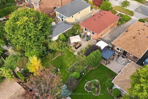 Photo 22 at 89 Yorkview Drive, Queensway, Toronto