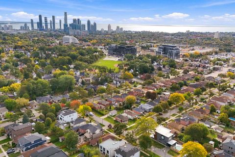 Photo 23 at 89 Yorkview Drive, Queensway, Toronto