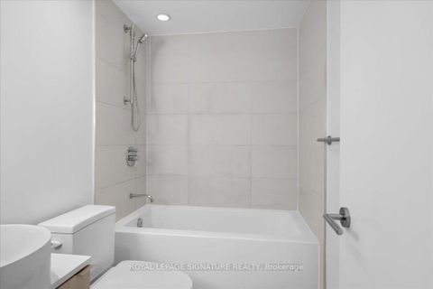 Photo 18 at 1805 - 161 Roehampton Avenue, Mount Pleasant West, Toronto