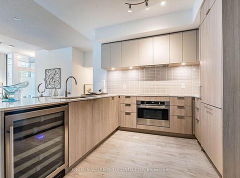 Photo 6 at TH104 - 70 Annie Craig Drive, Mimico, Toronto