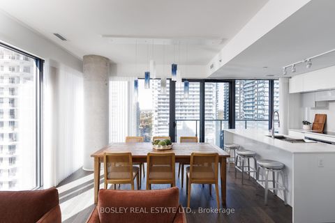 Photo 7 at 1702 - 185 Roehampton Avenue, Mount Pleasant West, Toronto