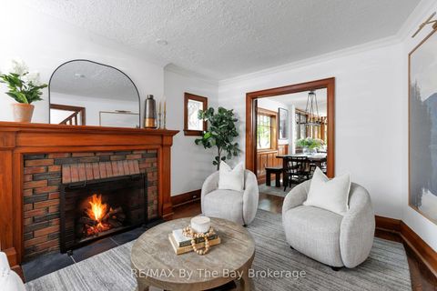 Photo 5 at 44 Rambert Crescent, Swansea, Toronto