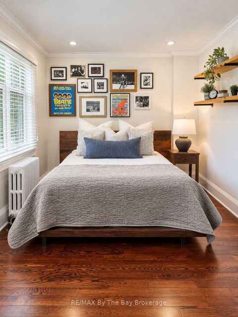 Photo 12 at 44 Rambert Crescent, Swansea, Toronto