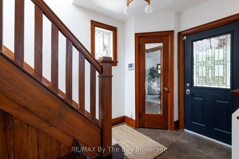 Photo 16 at 44 Rambert Crescent, Swansea, Toronto
