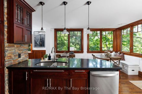 Photo 21 at 44 Rambert Crescent, Swansea, Toronto