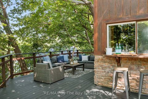 Photo 34 at 44 Rambert Crescent, Swansea, Toronto
