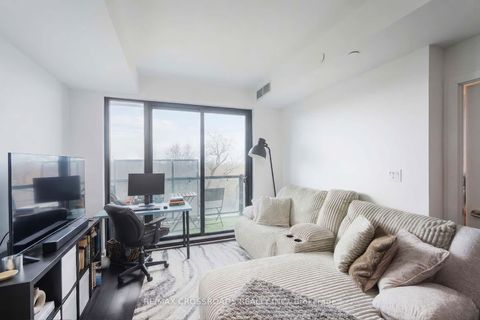 Photo 11 at 628 - 2799 Kingston Road, Cliffcrest, Toronto