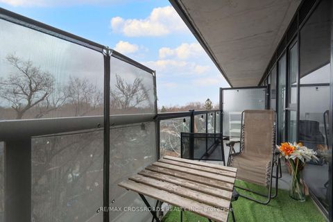 Photo 14 at 628 - 2799 Kingston Road, Cliffcrest, Toronto