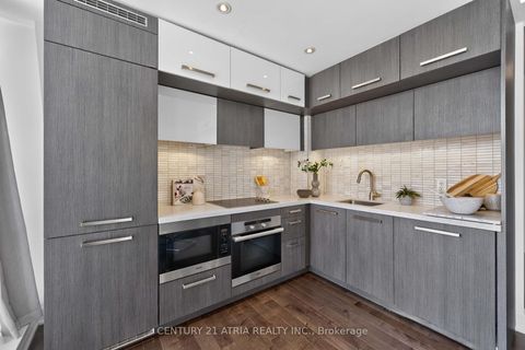 Photo 11 at 1605 - 8 The Esplanade, Waterfront Communities C8, Toronto