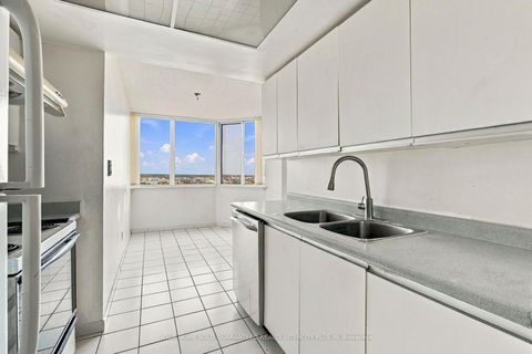 Photo 11 at 1913 - 80 Alton Towers Circle, Milliken, Toronto