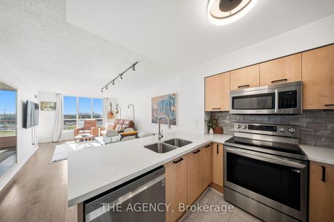 Photo 3 at 809 - 51 Harrison Garden Boulevard, Willowdale East, Toronto