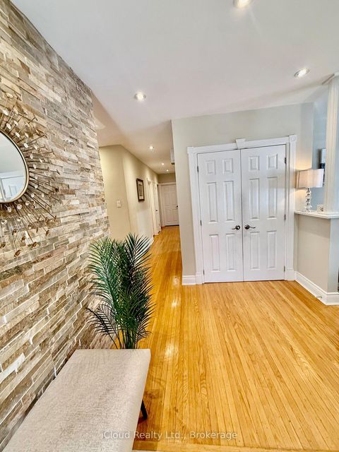 Photo 3 at 75 Walwyn Avenue, Pelmo Park W4, Toronto