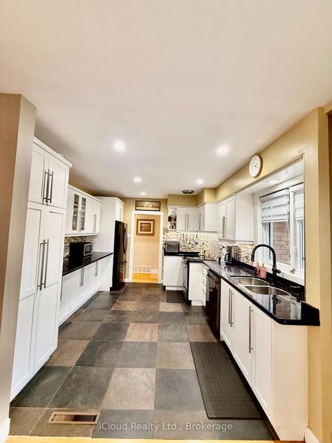 Photo 8 at 75 Walwyn Avenue, Pelmo Park W4, Toronto
