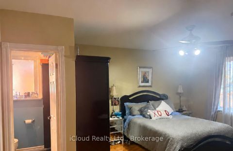 Photo 13 at 75 Walwyn Avenue, Pelmo Park W4, Toronto