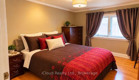 Photo 16 at 75 Walwyn Avenue, Pelmo Park W4, Toronto