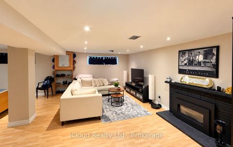 Photo 21 at 75 Walwyn Avenue, Pelmo Park W4, Toronto