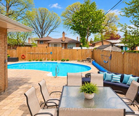 Photo 30 at 75 Walwyn Avenue, Pelmo Park W4, Toronto