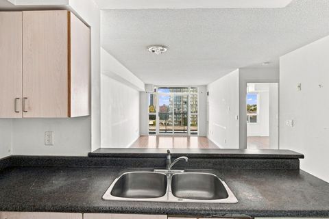 Photo 12 at 802 - 3650 Kingston Road, Scarborough Village, Toronto