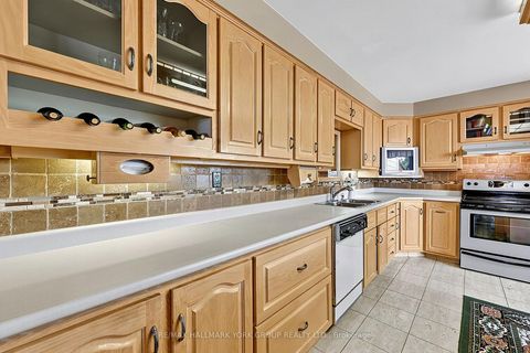 Photo 18 at 80 Fairway Drive, Aurora Highlands, Aurora