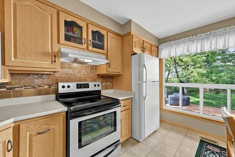 Photo 20 at 80 Fairway Drive, Aurora Highlands, Aurora