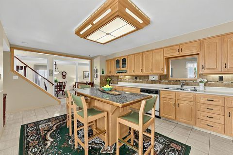 Photo 22 at 80 Fairway Drive, Aurora Highlands, Aurora