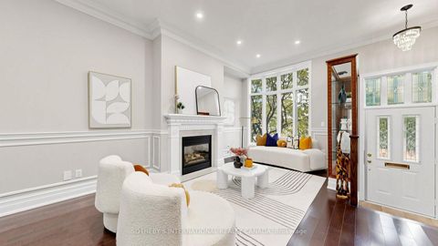 Photo 3 at 11 - 260 Russell Hill Road, Casa Loma, Toronto
