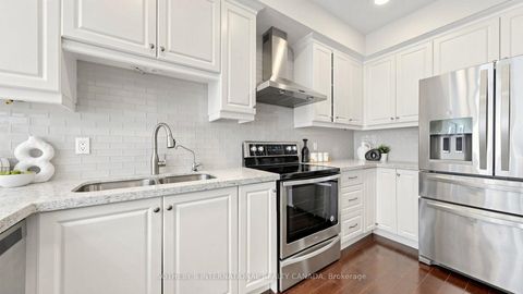 Photo 12 at 11 - 260 Russell Hill Road, Casa Loma, Toronto