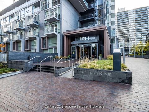 Photo 36 at TH05 - 101 Erskine Avenue, Mount Pleasant West, Toronto
