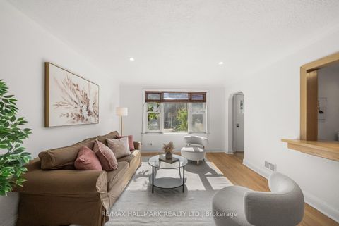 Photo 3 at 50 Connaught Avenue, Newtonbrook West, Toronto