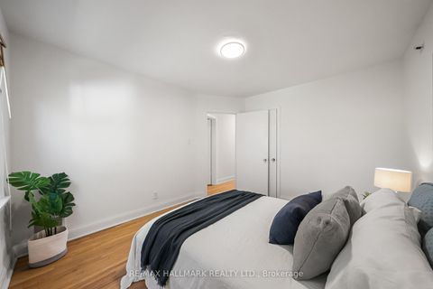 Photo 14 at 50 Connaught Avenue, Newtonbrook West, Toronto