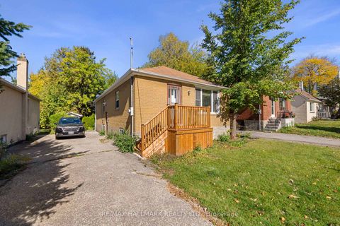 Photo 23 at 50 Connaught Avenue, Newtonbrook West, Toronto